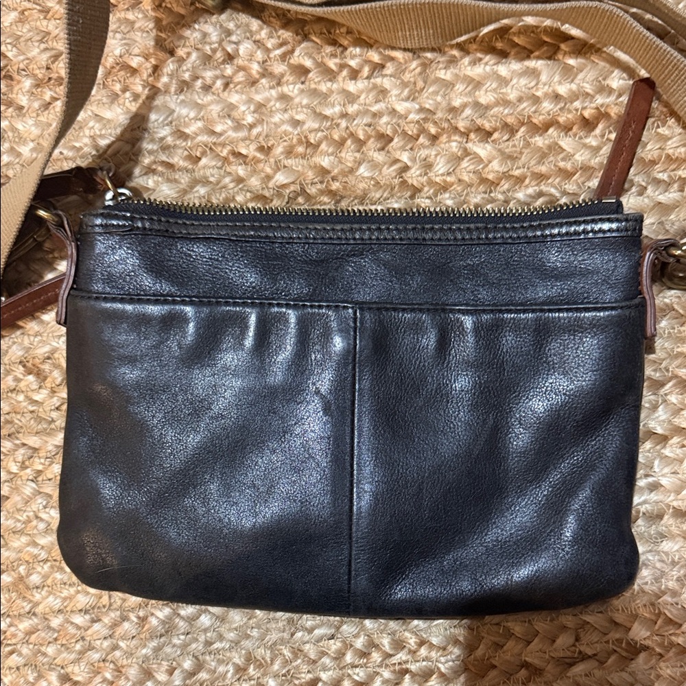 Brown Leather Crossbody Shoulder Bag with Adjustable Strap - Picture 2 of 4